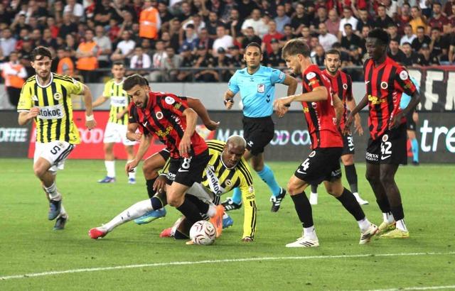 Fenerbahçe Sezona Beklenmedik Bir Şokla Girdi: Gençlerbirliği Mağlubiyetiyle Başladı