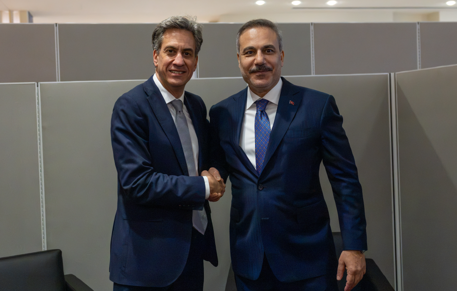 Dışişleri Bakanı Fidan, İngiliz Mevkidaşıyla Kritik Görüşme Gerçekleştirdi