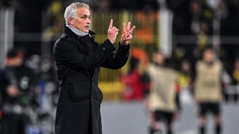 Son dakika spor haberleri | José Mourinho açıkladı! Samet Akaydın oynamayacak