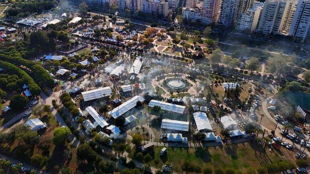 Gökyüzü kebap dumanıyla kaplandı 5