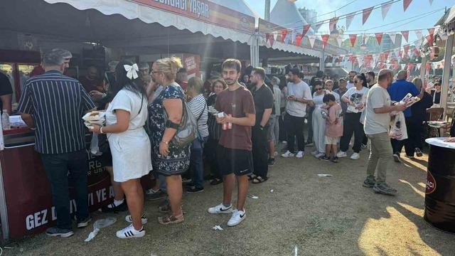 Gökyüzü kebap dumanıyla kaplandı 6