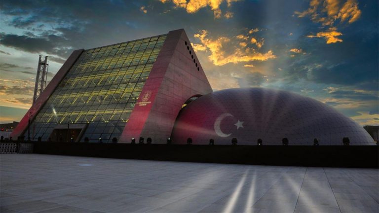CSO Ada Ankara’da sanat şöleni! Bakan Ersoy yeni sezon programını duyurdu: Dünya yıldızları geliyor